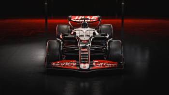 F1哈斯壁纸