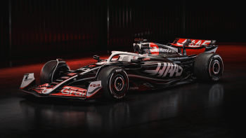 F1哈斯壁纸