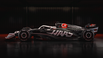 F1哈斯壁纸