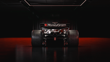 F1哈斯壁纸