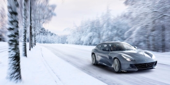 法拉利GTC4Lusso壁纸