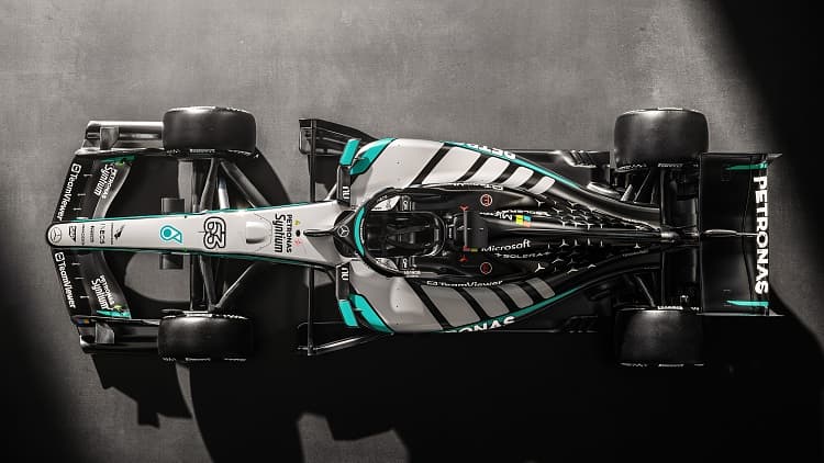 F1 奔驰 W17 E  Performance 高清全屏壁纸