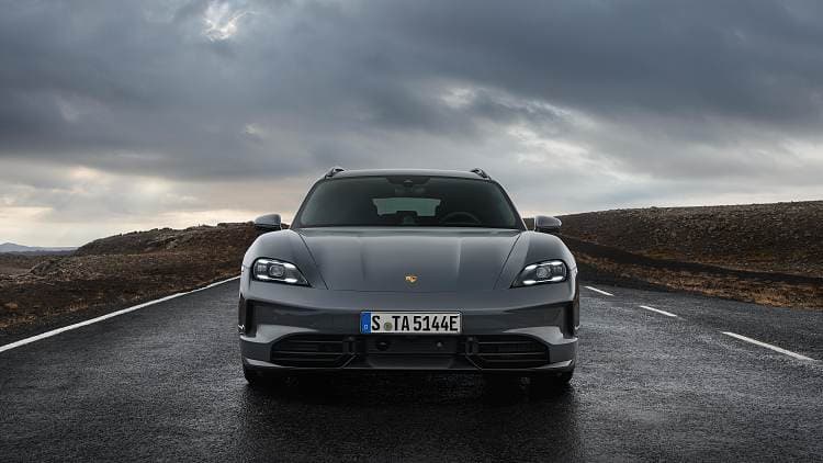 保时捷 Taycan GTS Sport Turismo 高清全屏壁纸