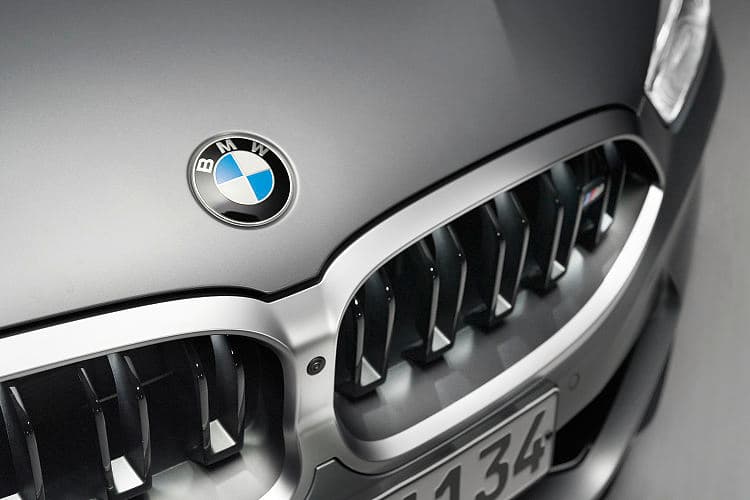 宝马 8系 m850i xdrive 敞篷版 高清全屏壁纸