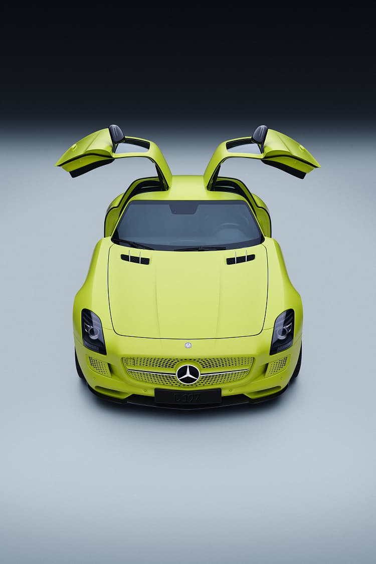 奔驰 AMG SLS Coupe 高清全屏壁纸