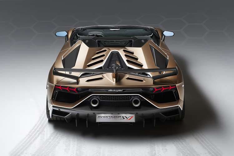 兰博基尼 Aventador SVJ ROADSTER 高清手机竖屏壁纸