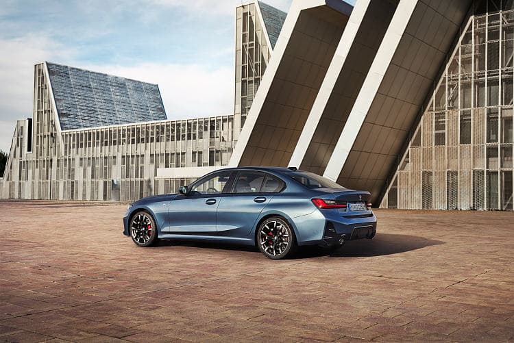 宝马 3系 330i m sport 高清全屏壁纸