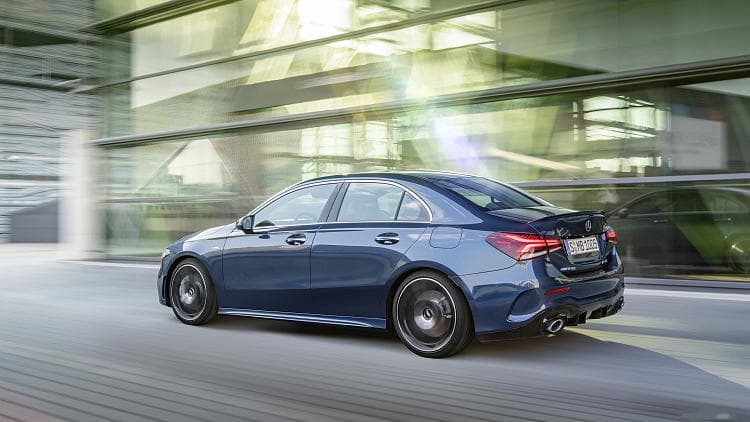 奔驰 AMG A 35 sedan 高清全屏壁纸