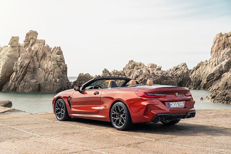 宝马 M8 competition cabrio 高清全屏壁纸