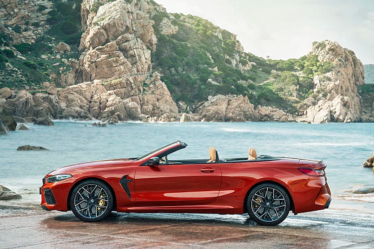 宝马 M8 competition cabrio 高清全屏壁纸