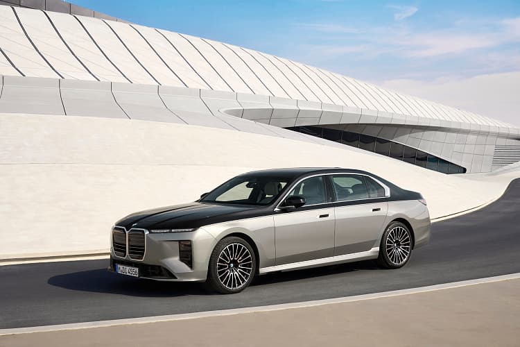 宝马 7系 740 xDrive 高清全屏壁纸