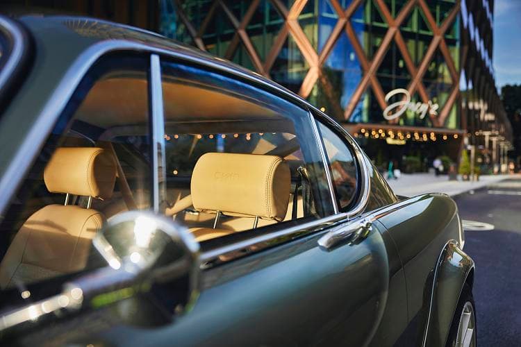 沃尔沃 P1800 GT Cyan 高清全屏壁纸