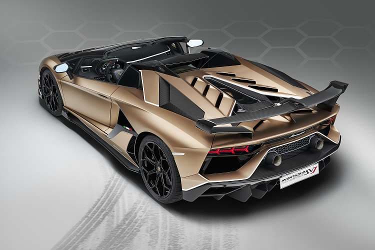 兰博基尼 Aventador SVJ ROADSTER 高清手机竖屏壁纸