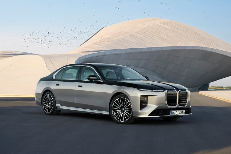 宝马 7系 740 xDrive 高清全屏壁纸