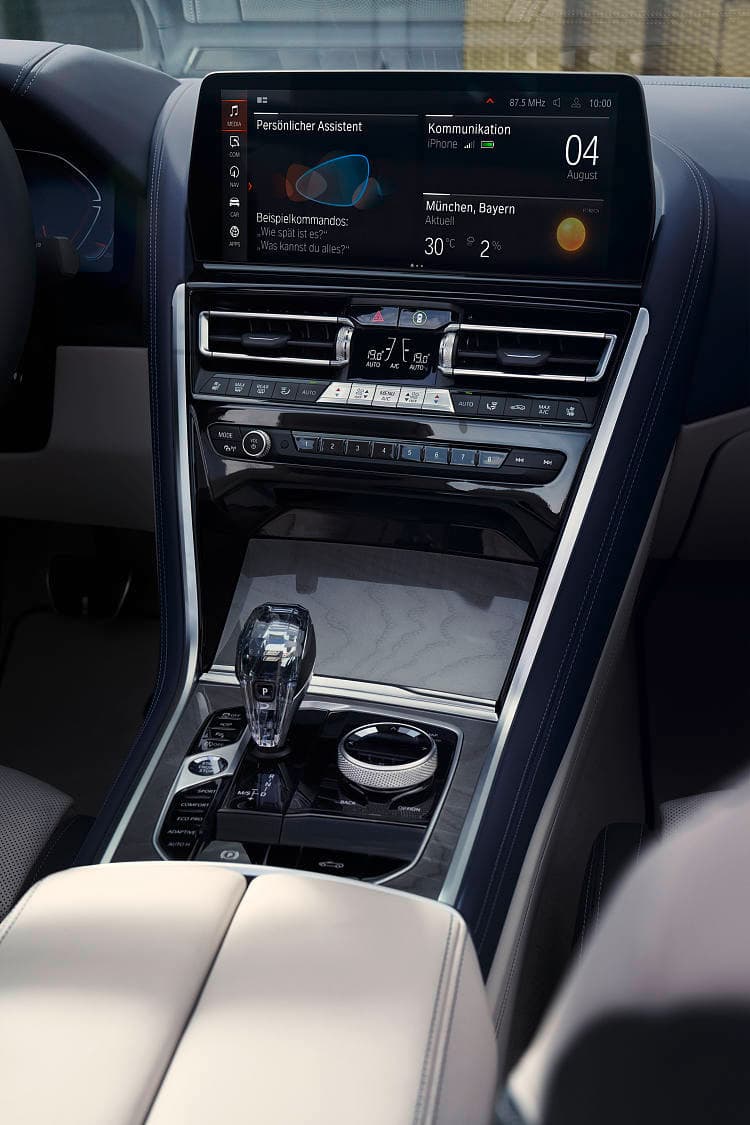 宝马 8系 m850i xdrive 敞篷版 高清全屏壁纸