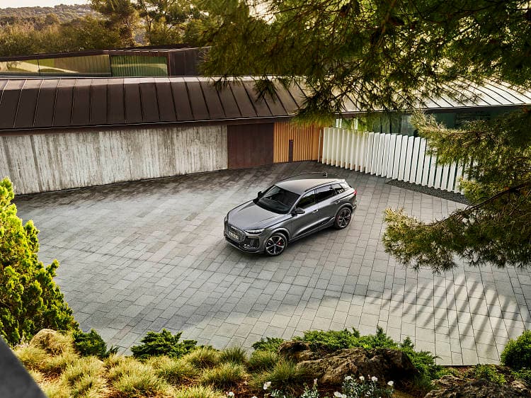奥迪 SQ6 e-tron 高清全屏壁纸