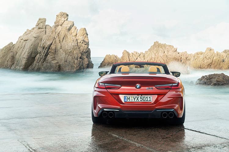 宝马 M8 competition cabrio 高清全屏壁纸