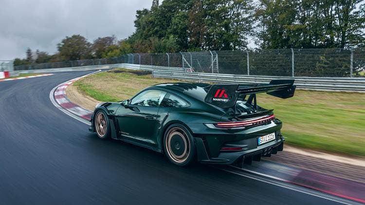 保时捷 911 GT3 RS with Manthey Kit 高清全屏壁纸