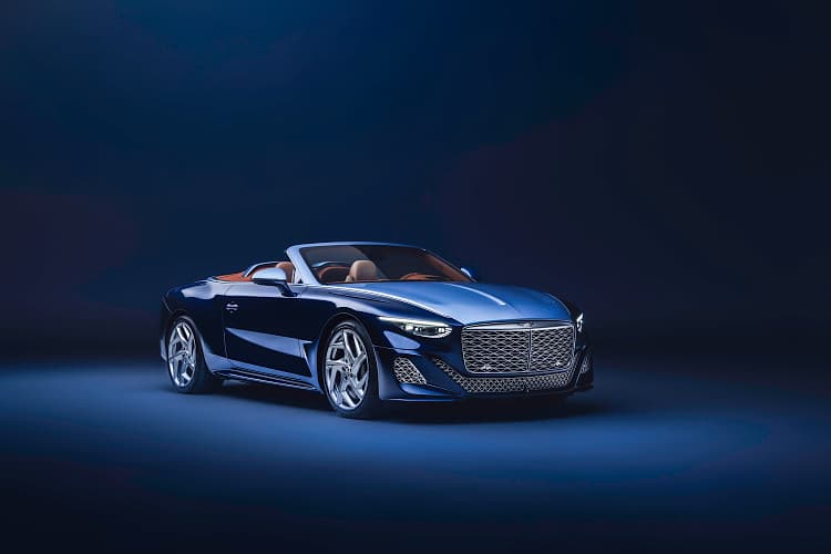 宾利 Batur Convertible 高清全屏壁纸