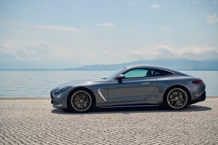 奔驰 AMG GT 63 s e performance 高清全屏壁纸