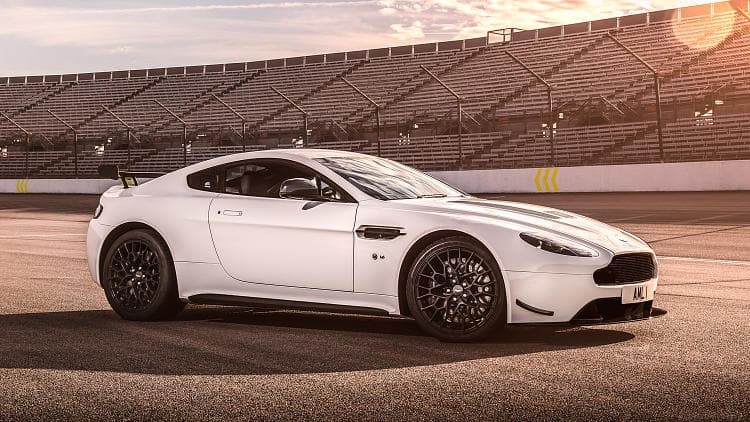 阿斯顿·马丁 Vantage amr 高清全屏壁纸