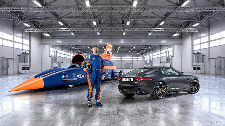 捷豹 F-TYPE r coupe awd 高清全屏壁纸