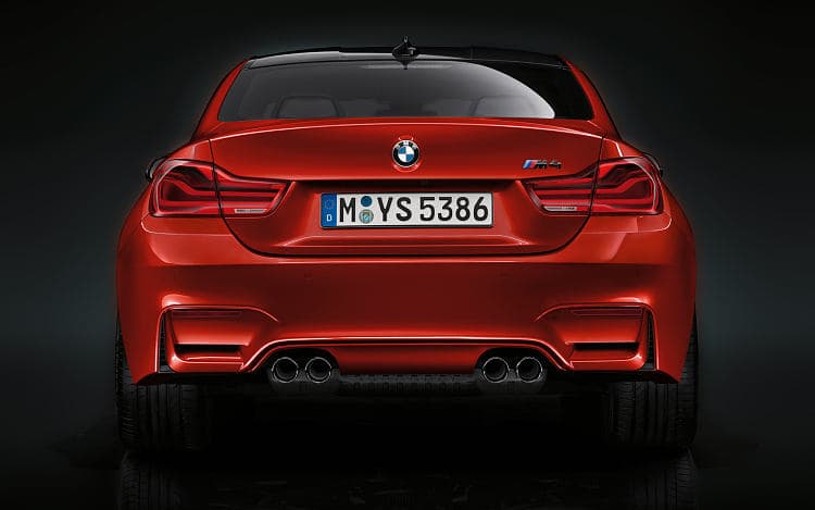 宝马 M4 coupe 高清全屏壁纸