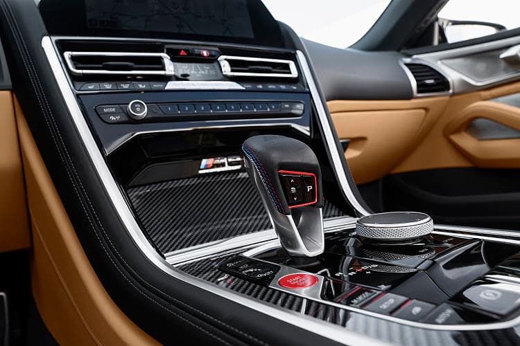 宝马 M8 competition cabrio 高清全屏壁纸