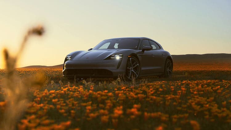 保时捷 Taycan turbo s 高清全屏壁纸