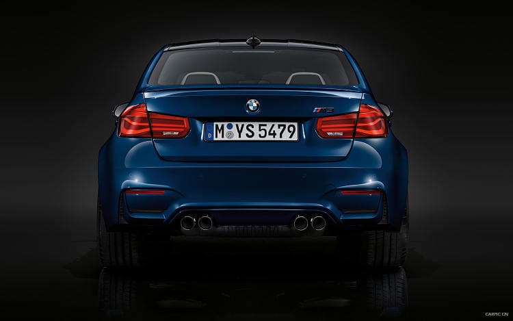 宝马 M3 sedan 高清全屏壁纸