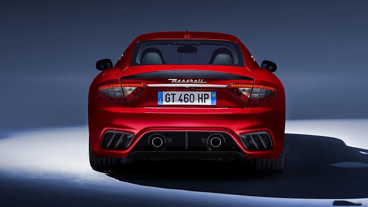 玛莎拉蒂 GranTurismo  高清全屏壁纸