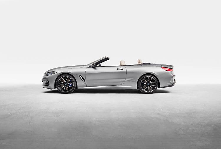 宝马 8系 m850i xdrive 敞篷版 高清全屏壁纸