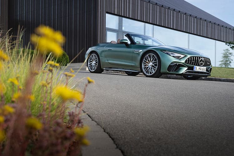 奔驰 AMG SL 63 s e performance 高清全屏壁纸
