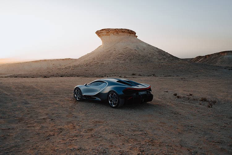 布加迪 Tourbillon Doha 高清全屏壁纸