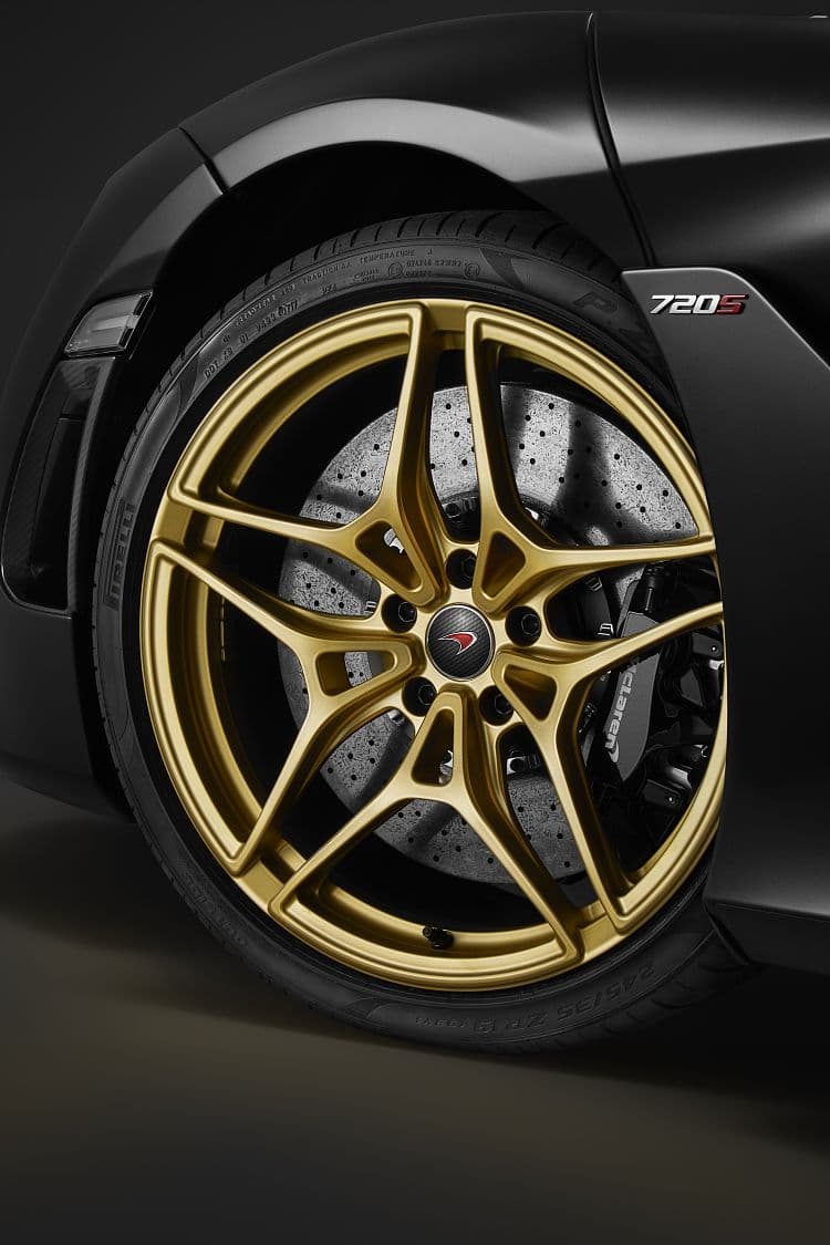 迈凯伦 720S dubai 高清全屏壁纸