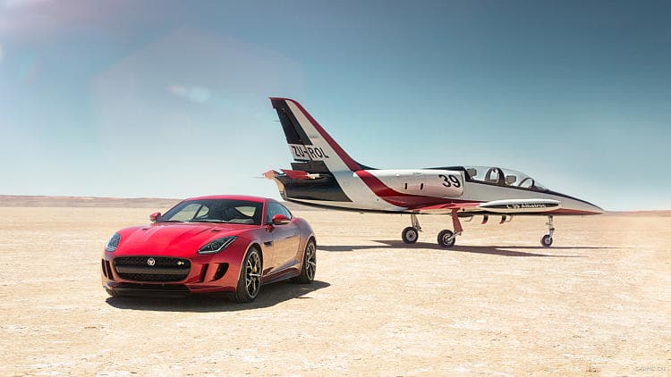 捷豹 F-TYPE r coupe awd 高清全屏壁纸