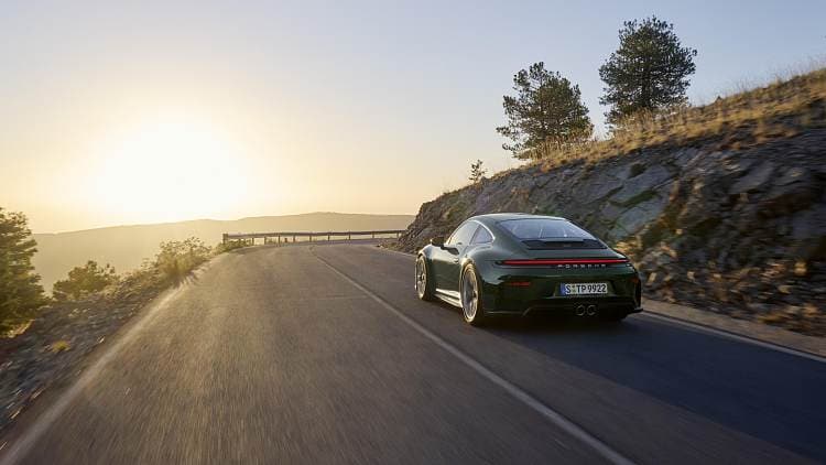 保时捷 911 GT3 Touring 高清全屏壁纸