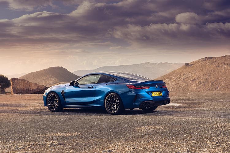 宝马 M8 competition coupe 高清全屏壁纸