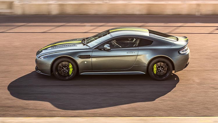 阿斯顿·马丁 Vantage amr 高清全屏壁纸