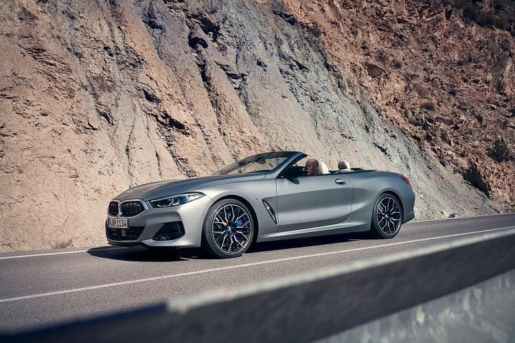 宝马 8系 m850i xdrive 敞篷版 高清全屏壁纸