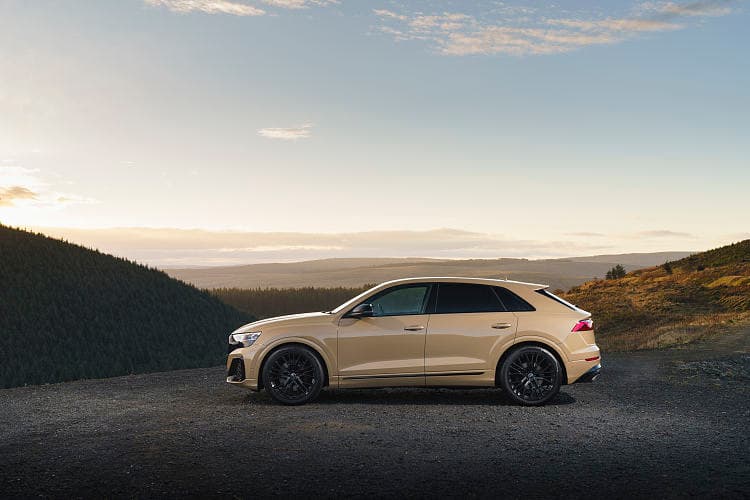奥迪 SQ8 tfsi 高清全屏壁纸