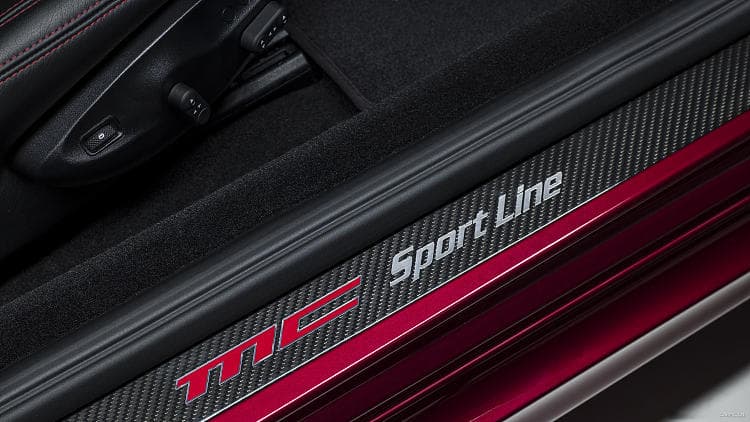 玛莎拉蒂 GranTurismo  高清全屏壁纸