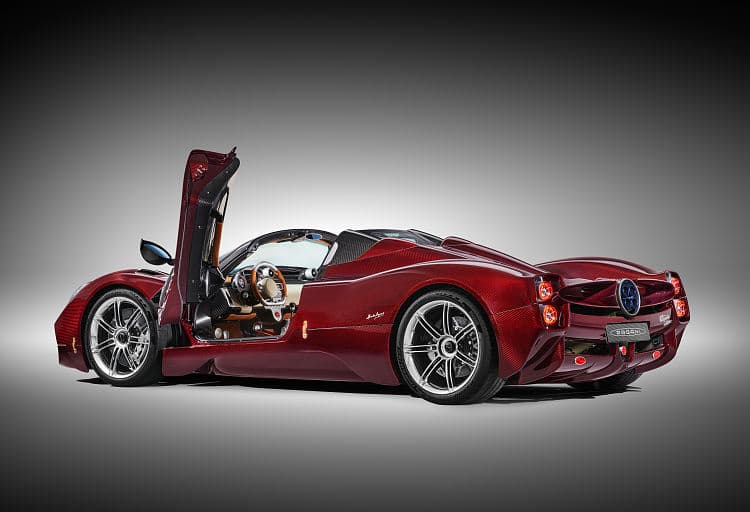 帕加尼 Utopia Roadster 高清全屏壁纸