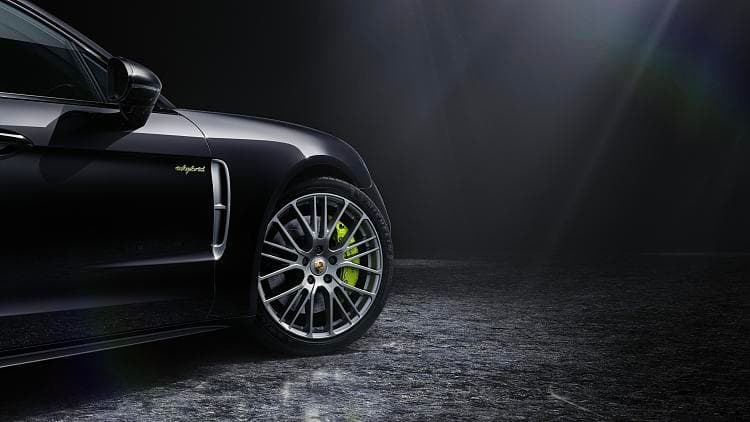 保时捷 Panamera Platinum Edition 高清全屏壁纸