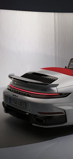 保时捷 911 Turbo S 高清手机竖屏壁纸
