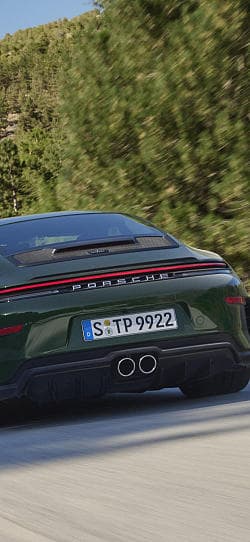 保时捷 911 GT3 Touring 高清手机竖屏壁纸