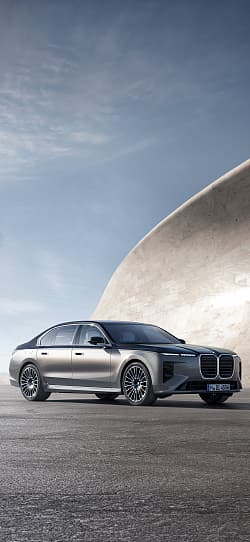宝马 7系 740 xDrive 高清手机竖屏壁纸