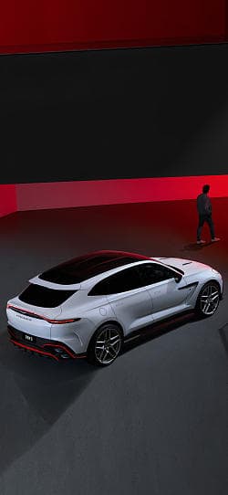 阿斯顿·马丁 DBX S 高清手机竖屏壁纸