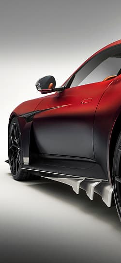 阿斯顿·马丁 Valen 5.2L V12 高清手机竖屏壁纸