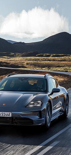 保时捷 Taycan GTS Sport Turismo 高清手机竖屏壁纸